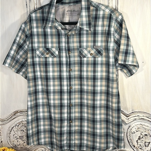 Men's Bundle of Brands Short Sleeve Button Down Shirts - Picture 2 of 11